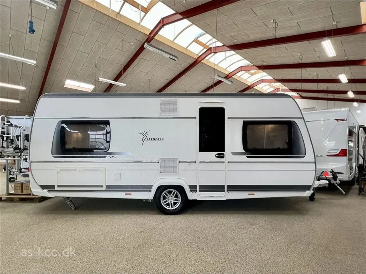 Billede 3 - 2018 - Fendt Tendenza 515 SF   Fendt Tendenza 515 SF årg. 2018. Mover 4 sovepladser, 5 siddepladser.