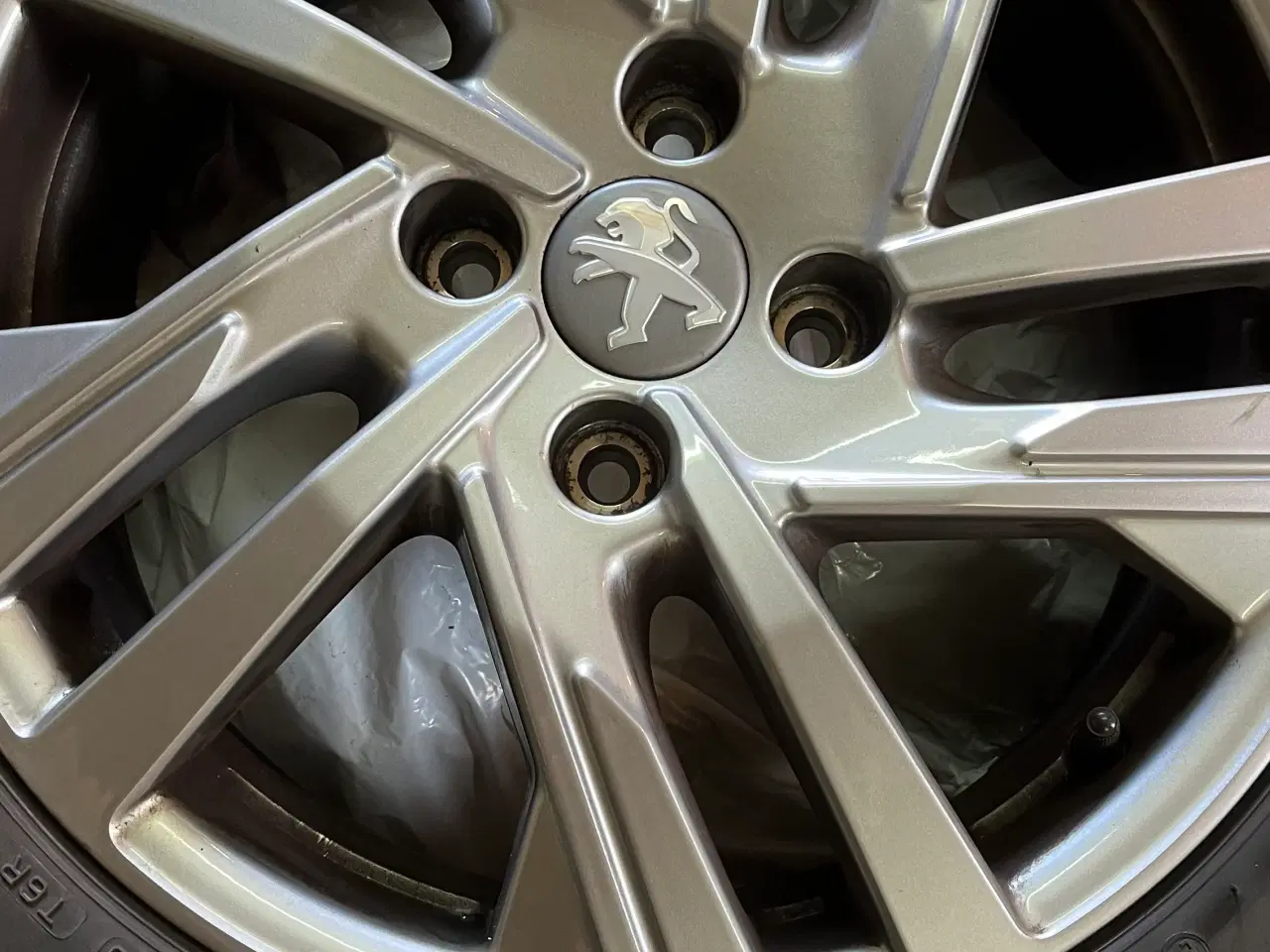Billede 3 - Originale peugeot fælger med vinterdæk 