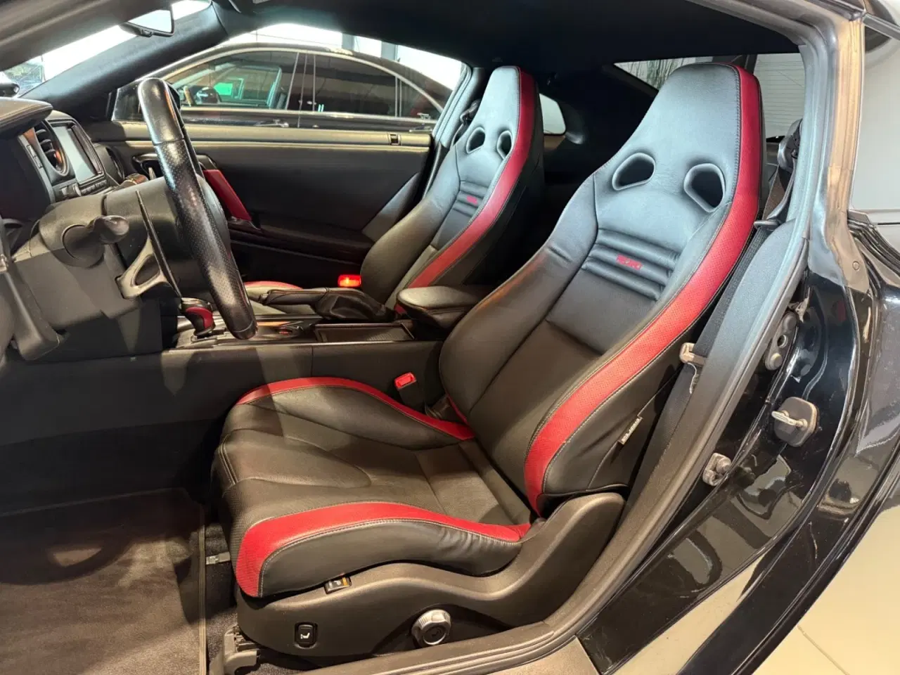 Billede 10 - Nissan GT-R 3,8 V6 Black Edition aut.