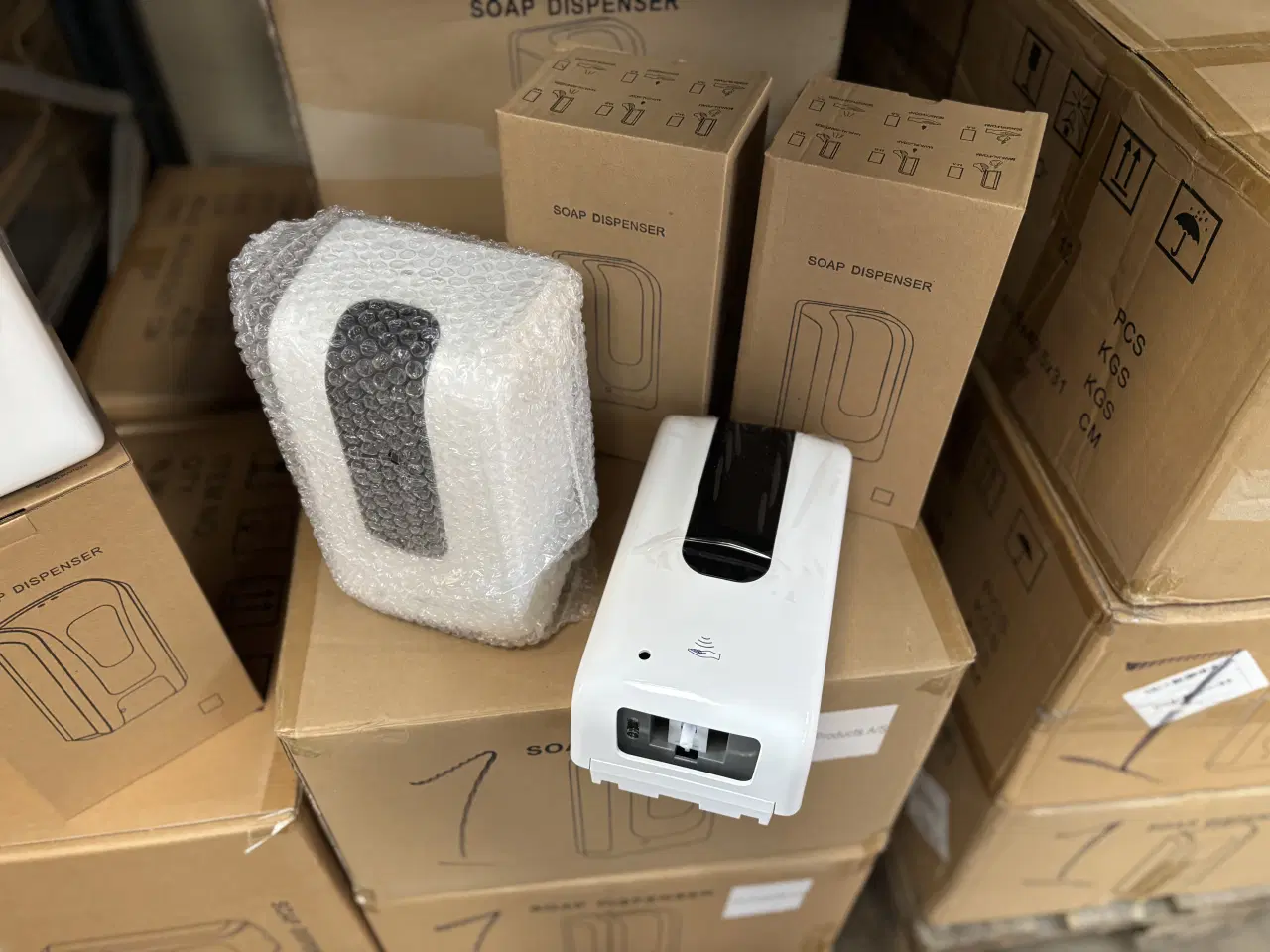 Billede 9 - Sæbe dispenser - Mange stk haves