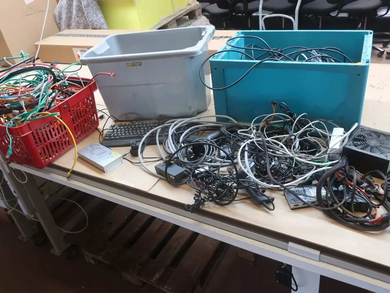 Billede 1 - Div. Kabler/elektronik