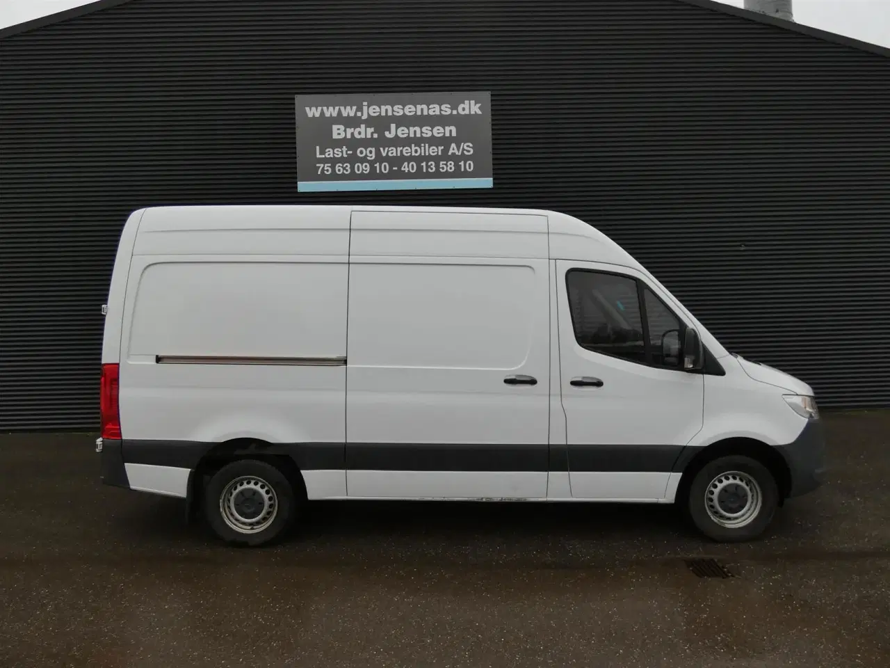 Billede 2 - Mercedes-Benz Sprinter 317 2,0 CDI A2 H2 RWD 9G-Tronic 170HK Van Aut.