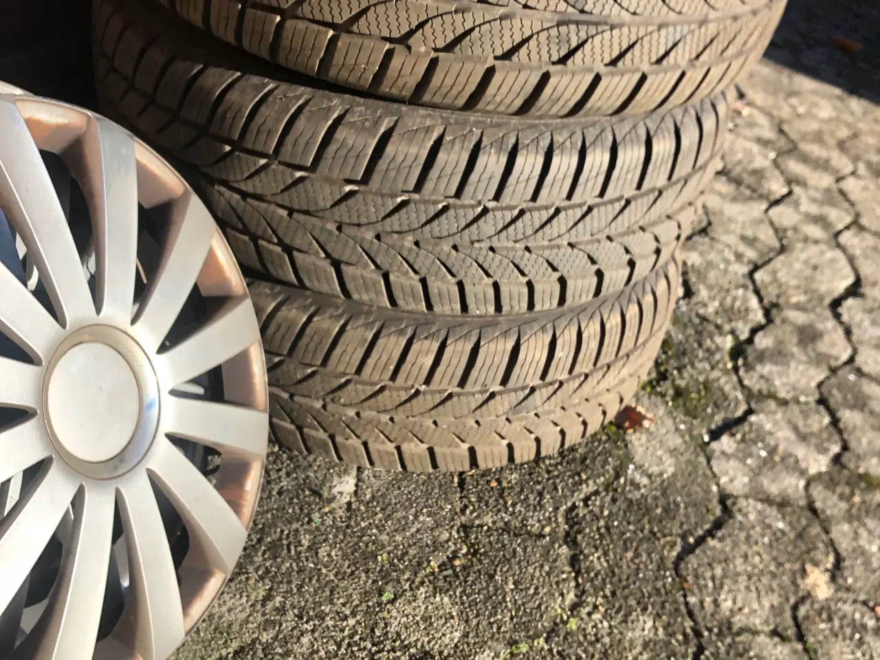 Billede 4 - 4 helårs dæk på fælge