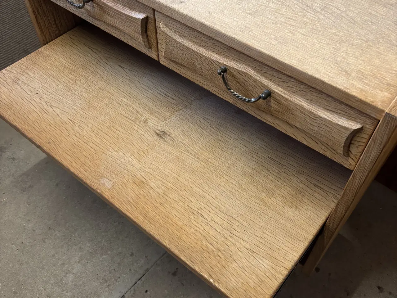 Billede 2 - Lille TV reol/musikreol eller andet i syret eg