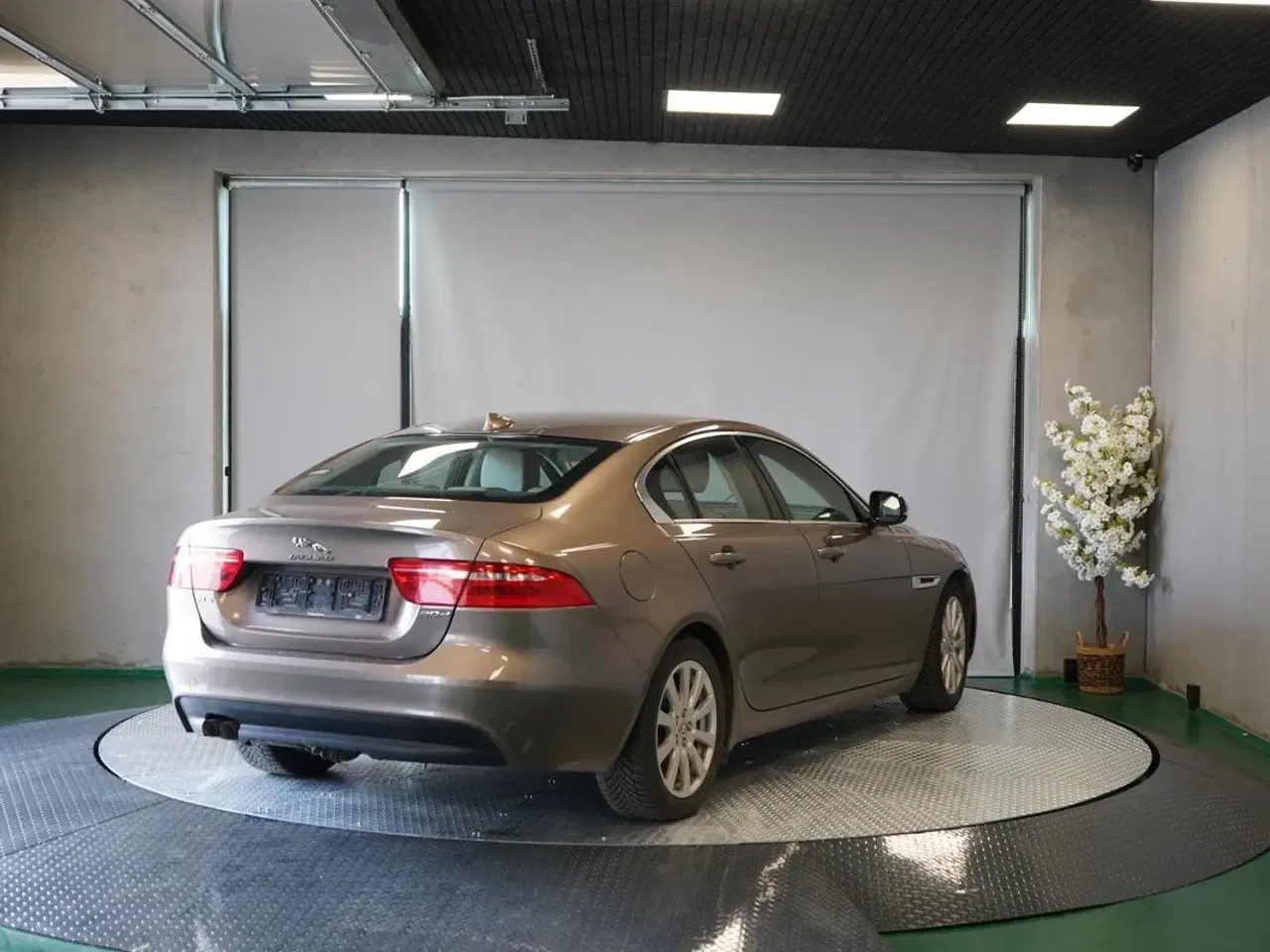 Billede 3 - Jaguar XE 2,0 D180 Portfolio aut.