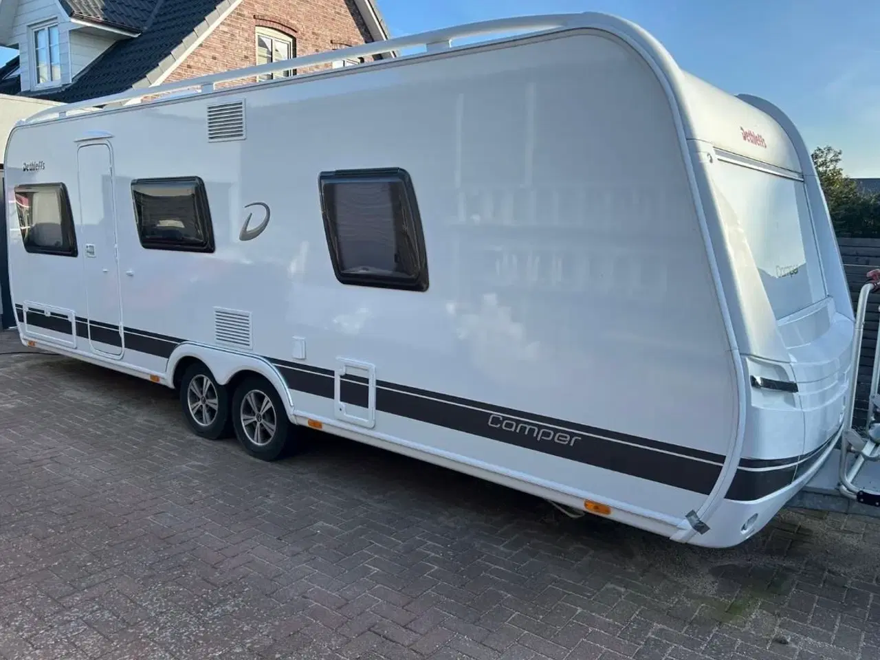 Billede 1 - Snow Plus Camper–  i topstand, fuldt udstyret.