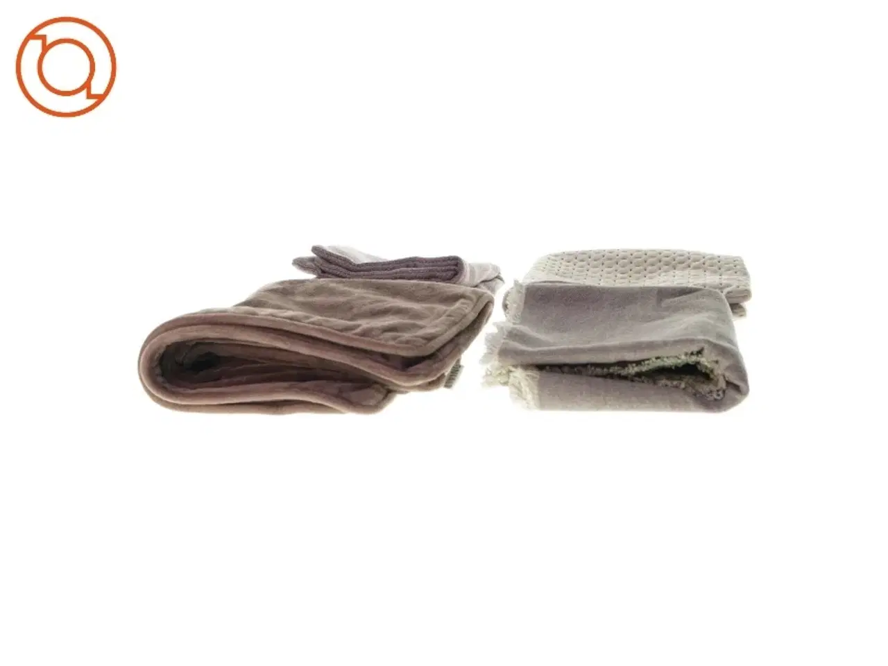 Billede 2 - Pudebetræk 5 stk og en løber (str. 46 x 45 og 40 X 40 og 50 X 50 og 155 x 38cm)