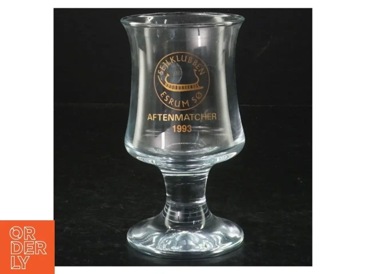 Billede 1 - Ølglas Skibsglas med sejlklub emblem fra Royal Copenhagen (str. 14 cm. ø 8 cm)