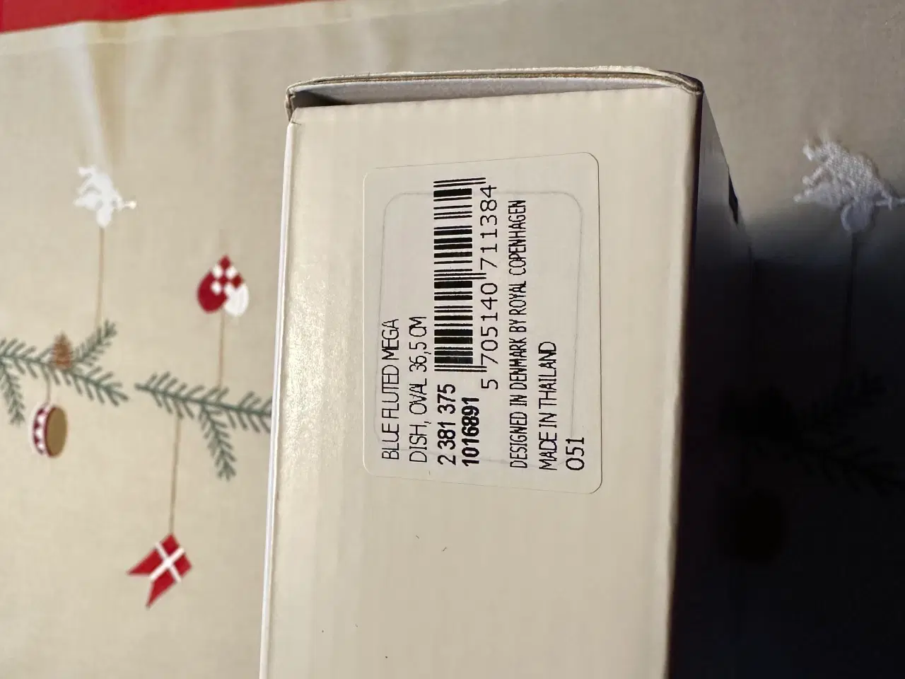 Billede 4 - Royal Copenhagen Riflet Blå Mega Fad, 36,5 cm. 