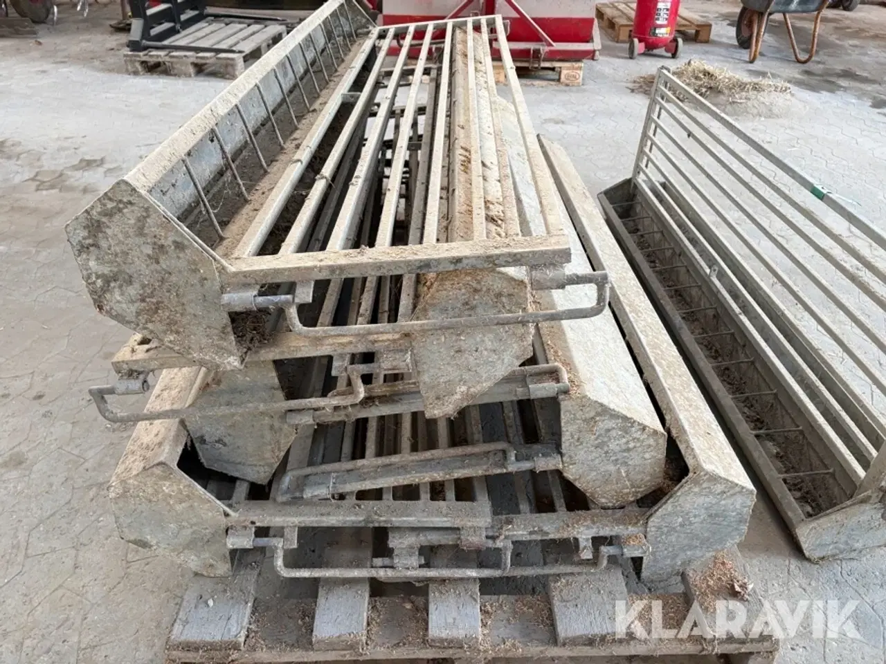 Billede 8 - Fodertrug og Inventar til svin