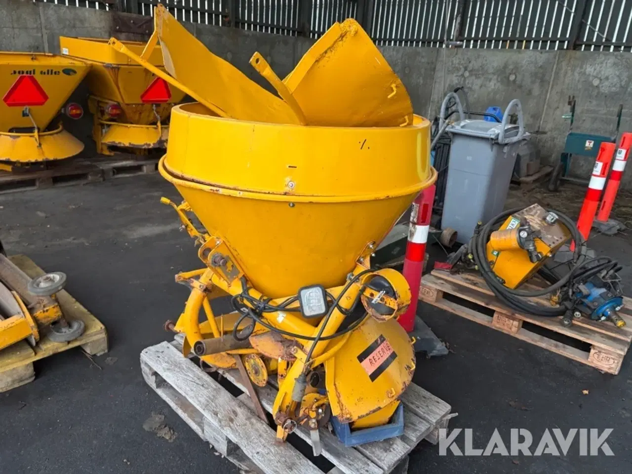 Billede 2 - Saltspreder Bogballe FS220