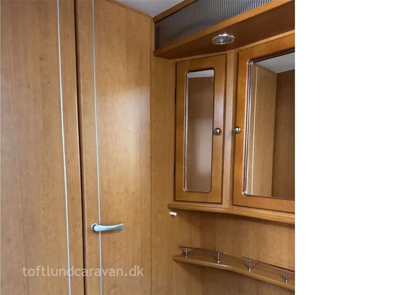 Billede 7 - 2004 - LMC Favorit 520 HTE   Flot og velholdt LMC med enkeltsenge.