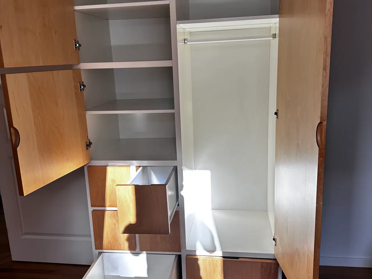 Billede 2 - Ikea tøj skab 