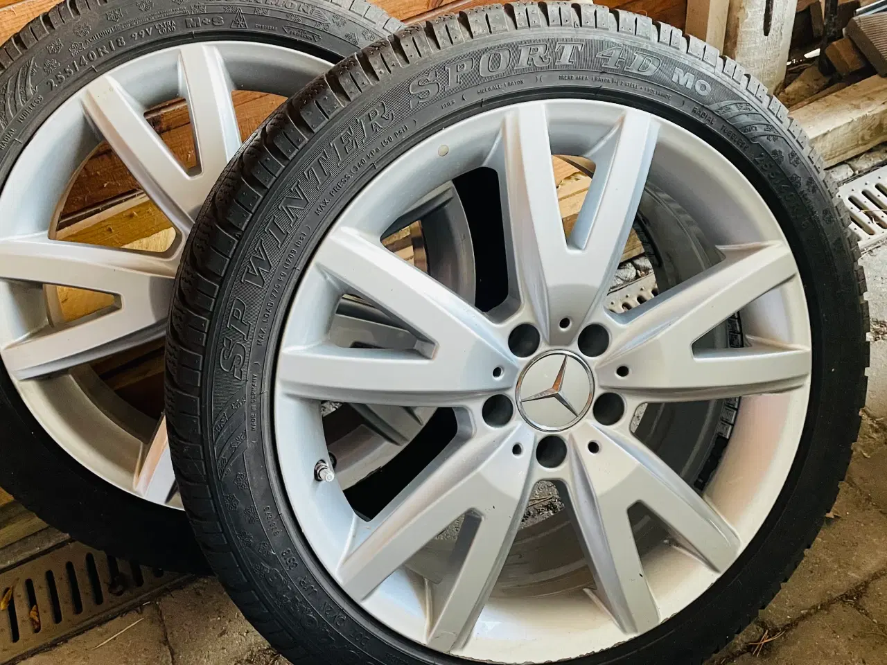 Billede 1 - Helårs/vinter dæk på fælge til Mercedes 18”