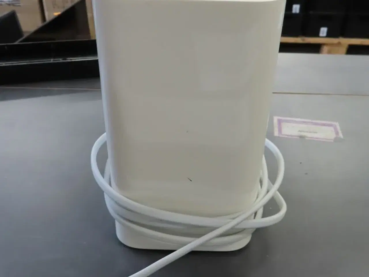 Billede 4 - Router samt trådløst keyboard APPLE