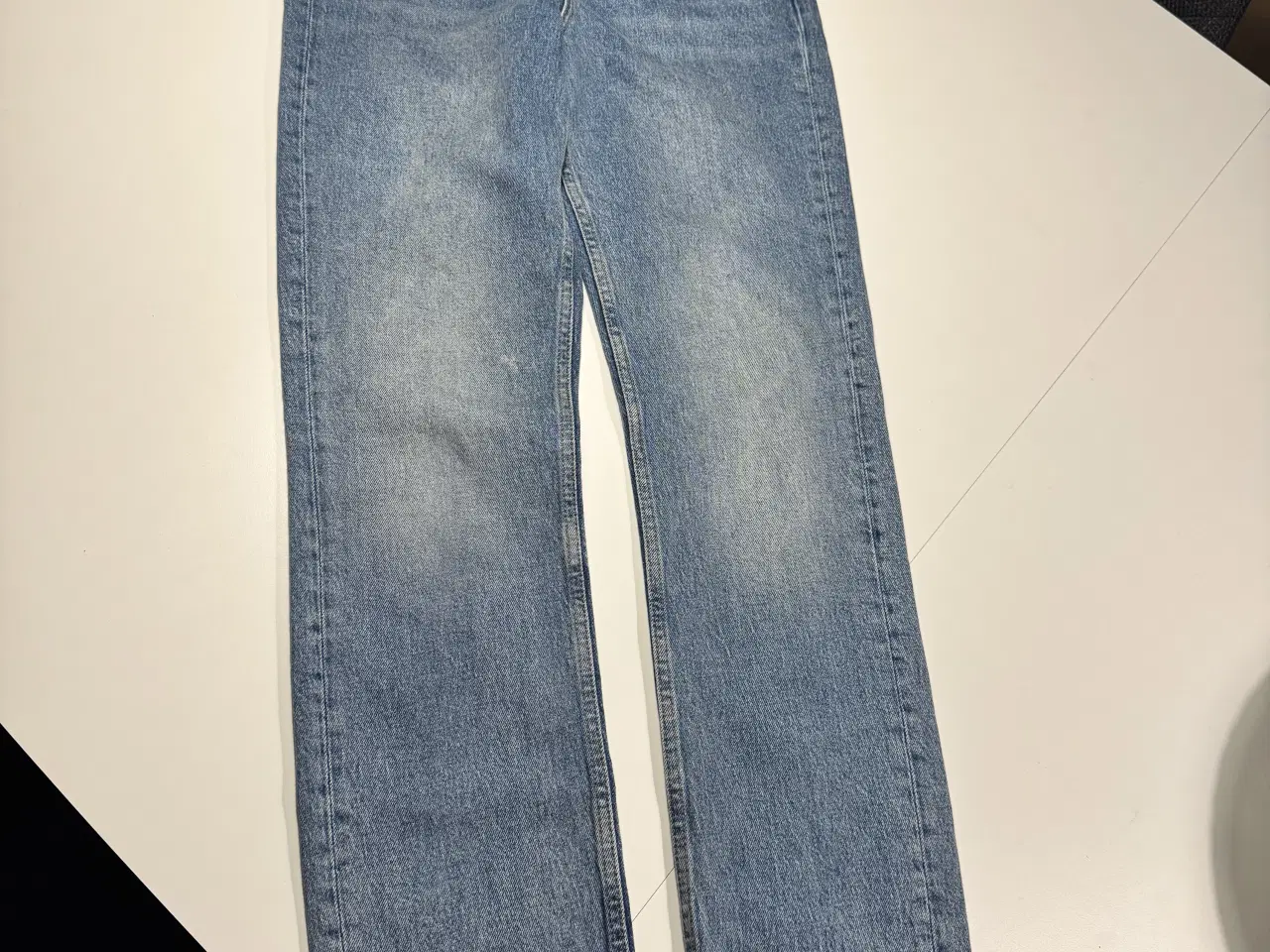 Billede 1 - Jeans str 36