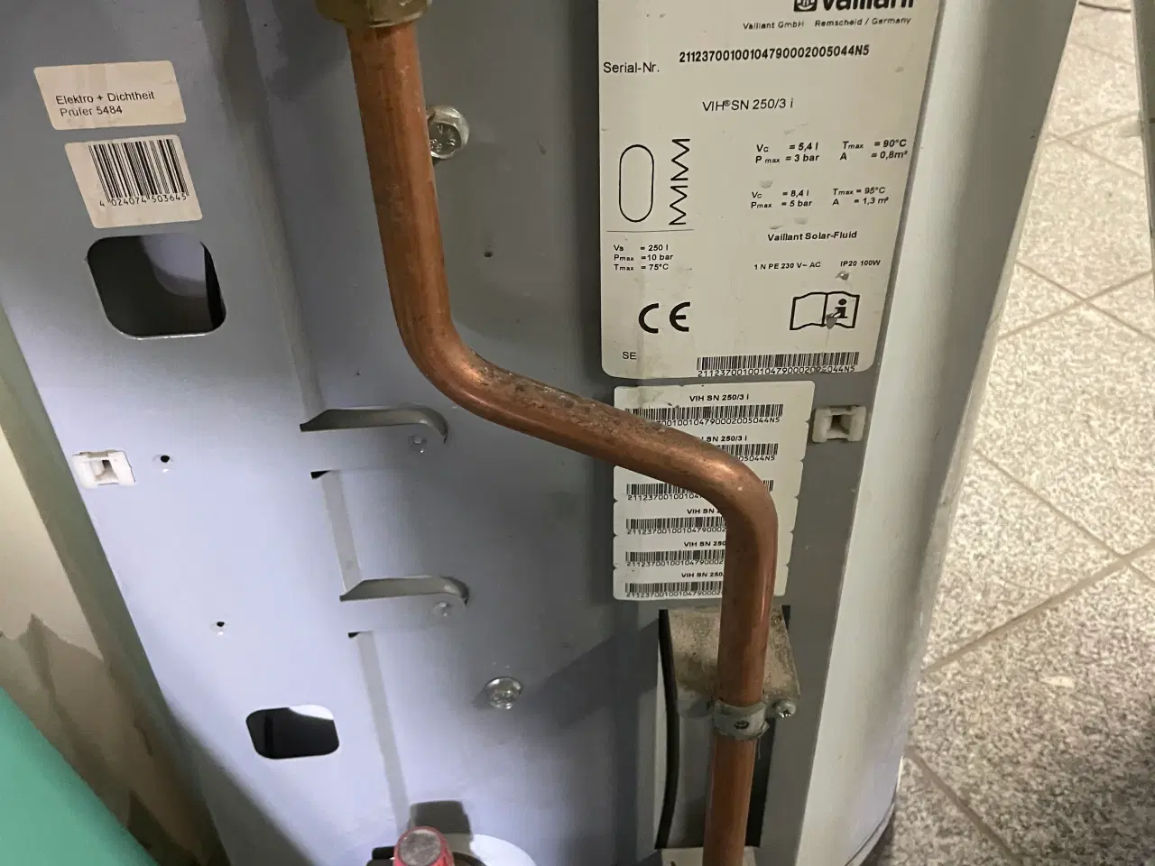 Billede 2 - Varmtvandsbeholder til pillefyr og solcelle