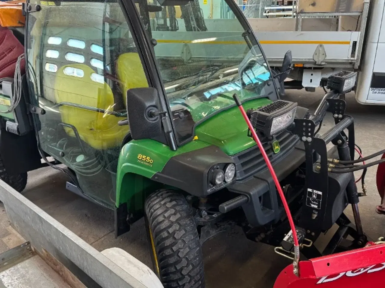 Billede 3 - John Deere 855E DSL XUV Gator  med Polar L saltspreder og sneplov