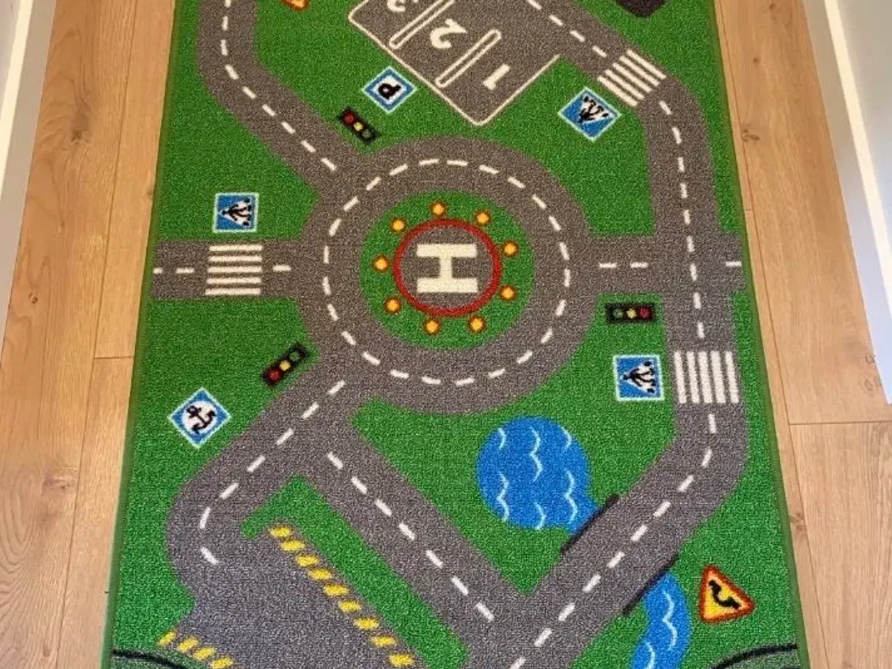 Billede 1 - Legetæppe med bilbane