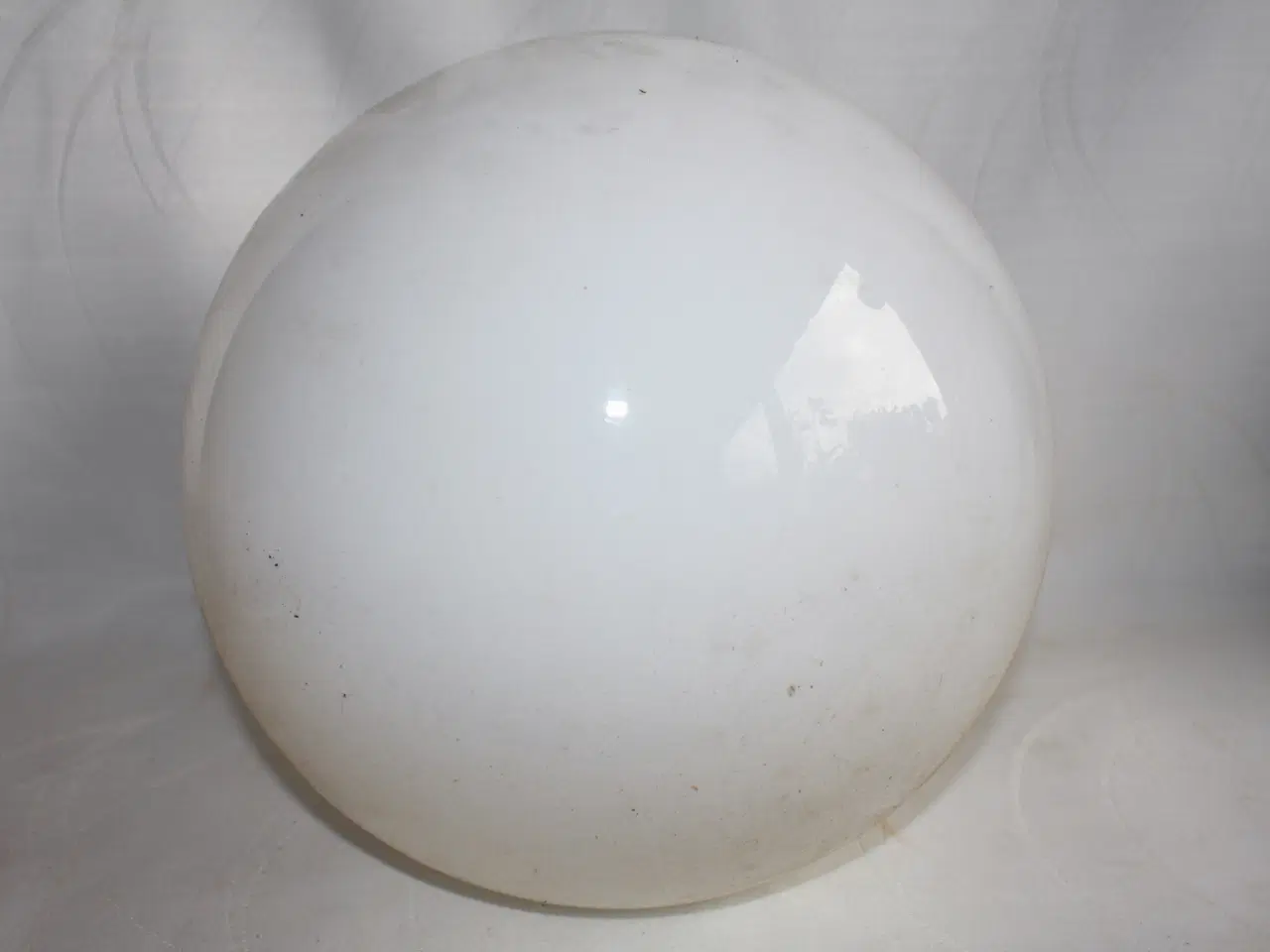Billede 1 - Lampekuppel i hvid opaline glas