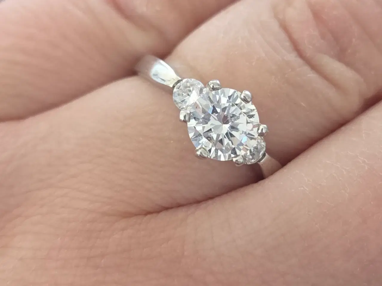 Billede 3 - Sølv ring med zirkoner