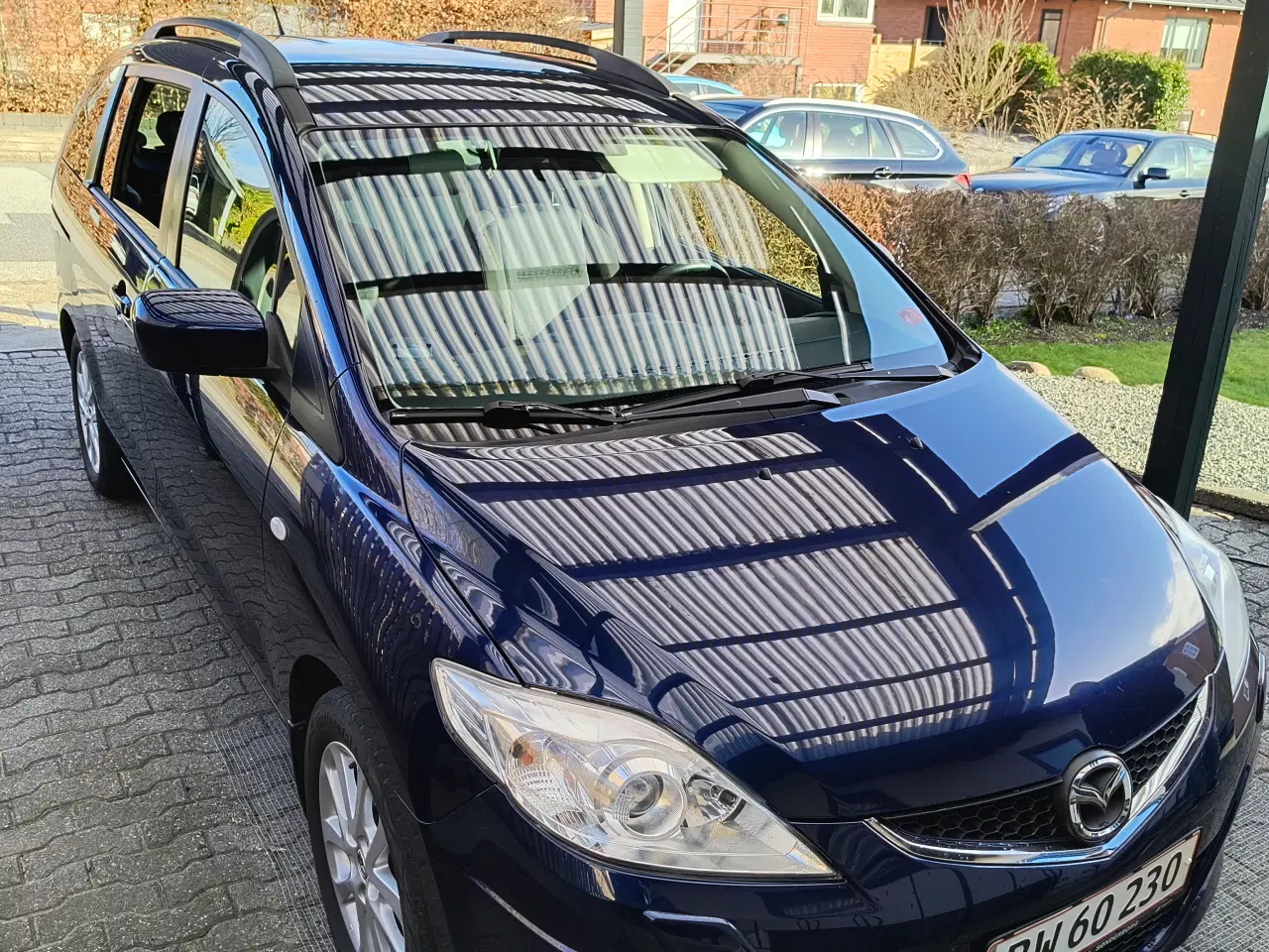 Billede 1 - 🚗 Rummelig og velholdt 7-personers familiebil