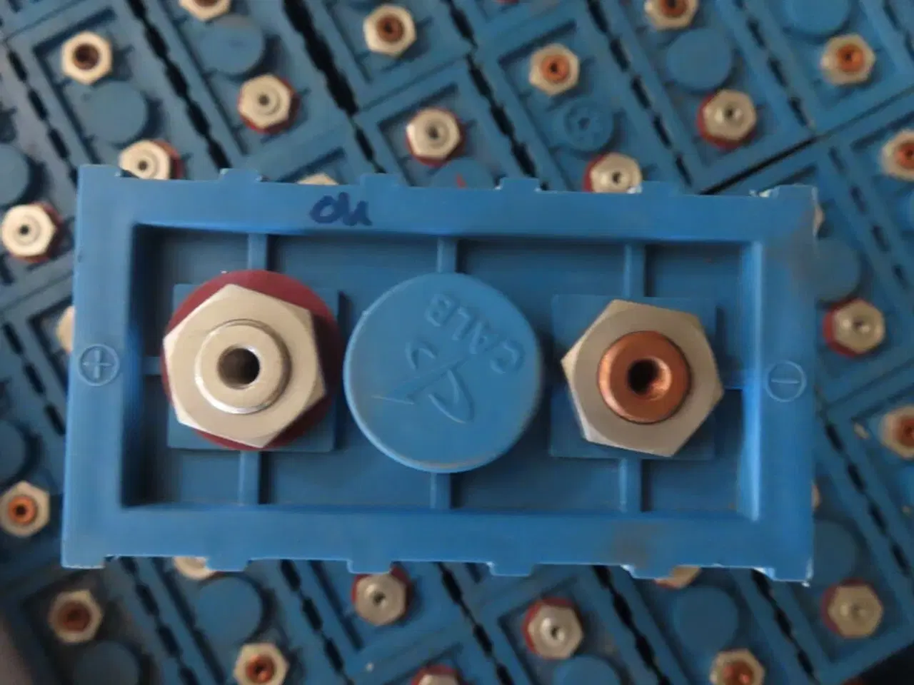 Billede 6 - Kasse med 66 stk lithium ion batterier CALB