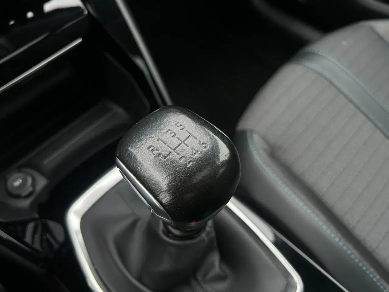 Billede 19 - Peugeot 208 1,5 BlueHDi 100 Allure Sky