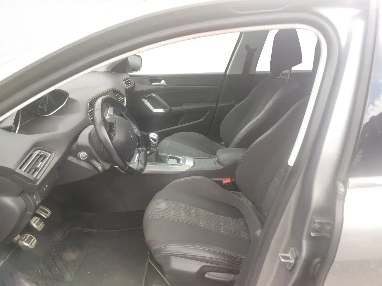 Billede 9 - Peugeot 308 1,2 PureTech 130 Selection Sky SW