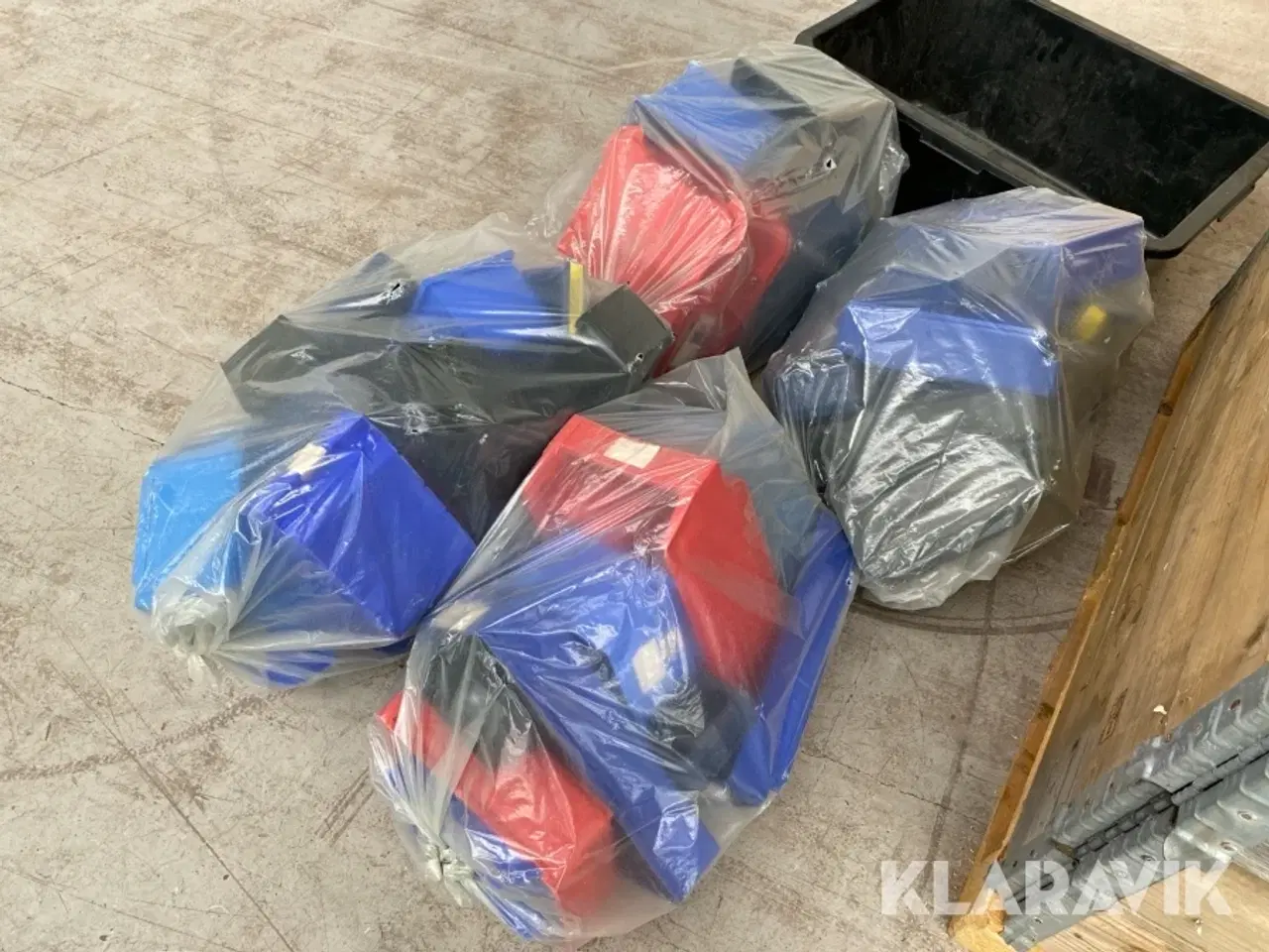 Billede 2 - Plastikkasser blandet