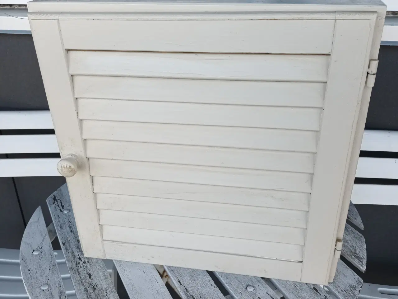 Billede 1 - LILLE BADEVÆRELSES SKAB 40X40X12 CM