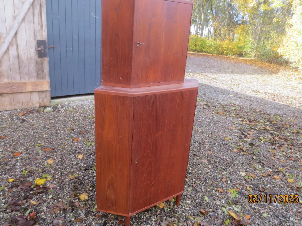 Billede 2 - 1 stk Teak Hjørneskab todelt 