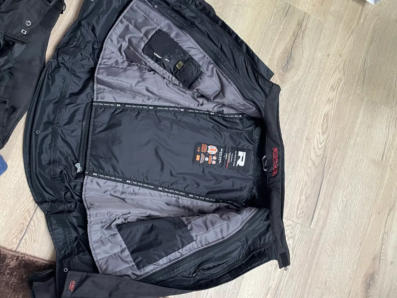 Billede 2 - Richa mc tøj som nyt