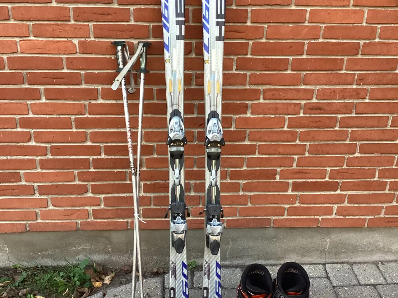 Billede 1 - Billigere end at leje. Komplet skisæt 750 kr