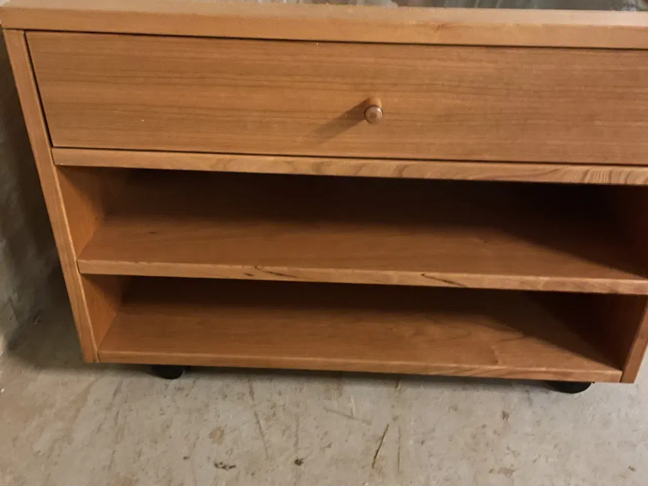 Billede 12 - Køb de sidste møbler samlet