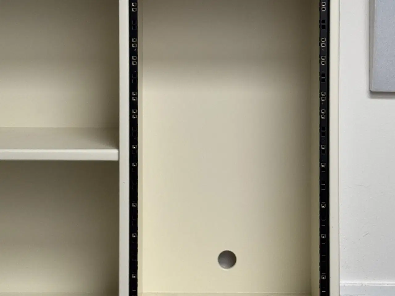 Billede 5 - GRATIS - Custom møbel med rackskinner