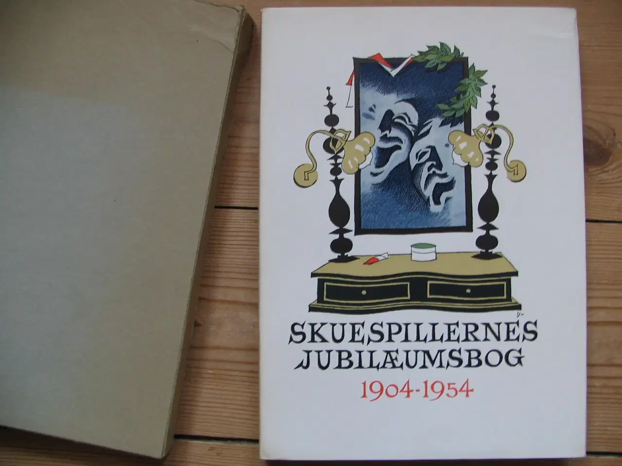 Billede 1 - Skuespillernes Jubilæumsbog 1904-1954