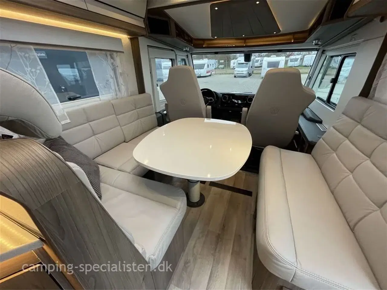 Billede 9 - 2025 - Kabe Imperial I 910 T   Kabe Imperial 910 T med ende badeværelse  model 2025 kan nu ses  hos Camping- Specialisten.dk