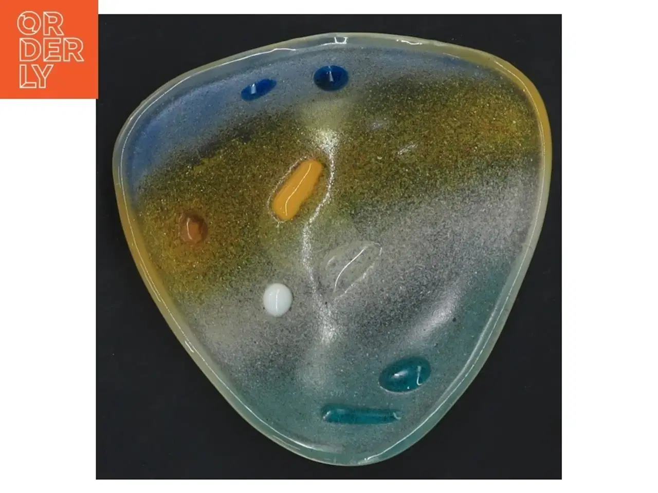 Billede 3 - Farverigt glasfad (str. Ø 11 cm)