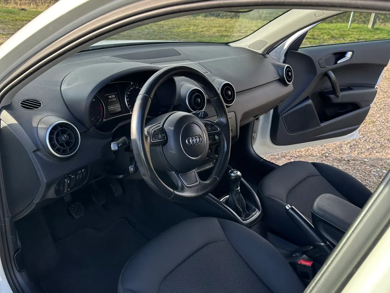 Billede 7 - 🚗 Audi A1 – 1.6 TDI, Sportback, 90HK, 5-dørs (201