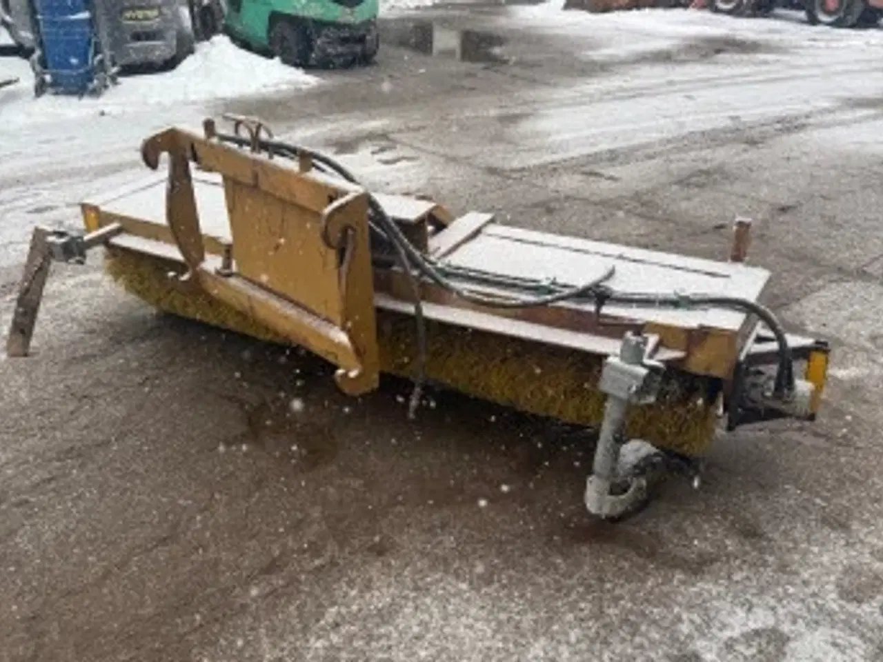 Billede 3 - Hydraulik fejekost