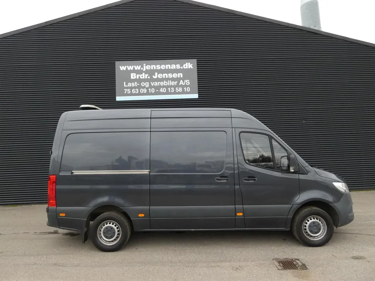 Billede 2 - Mercedes-Benz Sprinter 317 2,0 CDI A2 H2 RWD 9G-Tronic 170HK Van Aut.