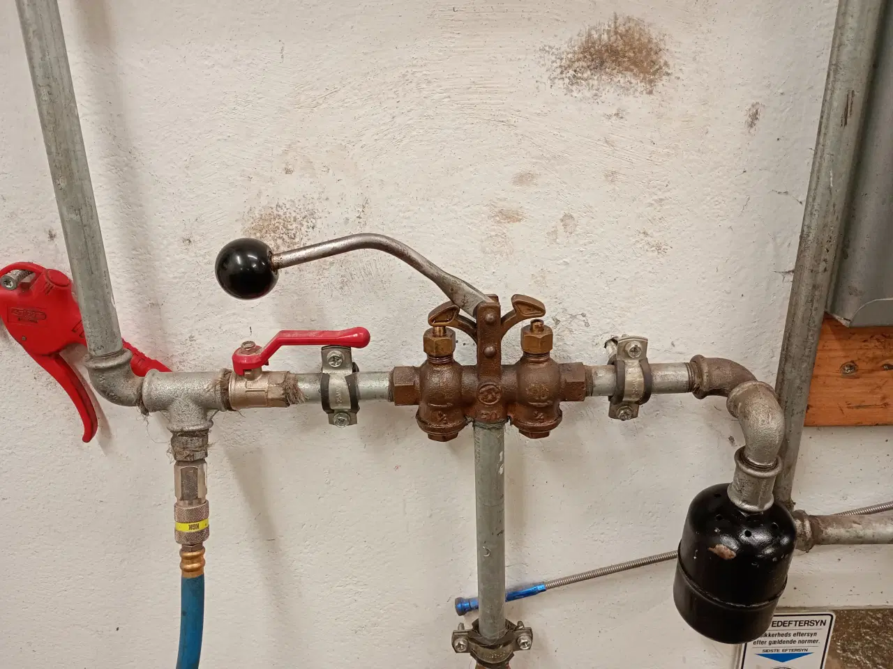 Billede 1 - Sælges 1 Søjlet Stenhøj Lift 3000 Kg.