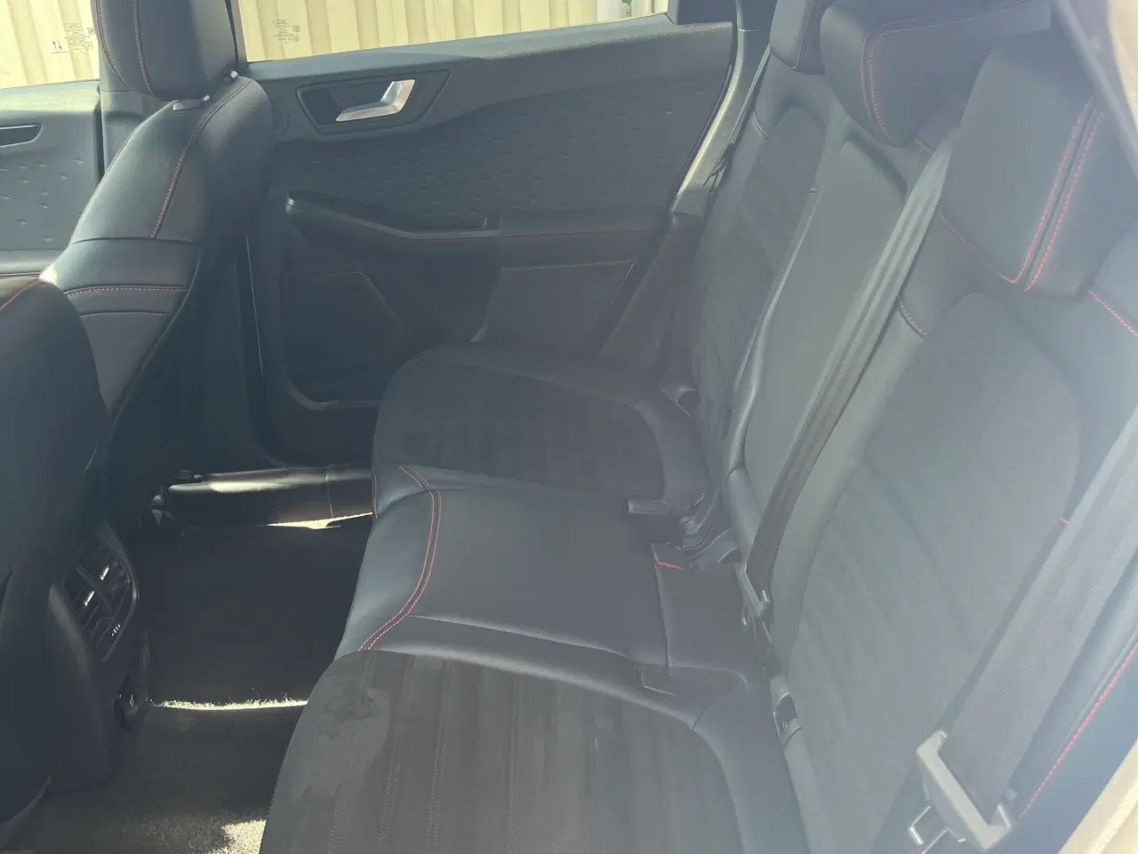 Billede 10 - Flot velholdt Ford Kuga 2.5 Plug-in Hybrid (225 Hk