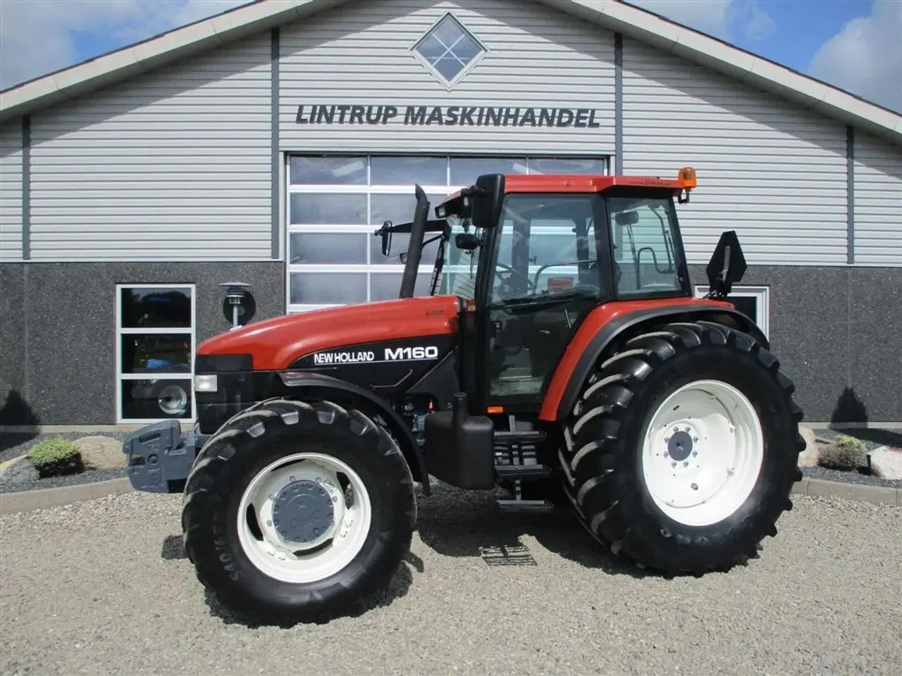 Billede 1 - New Holland M160 Velkørende og stærk traktor