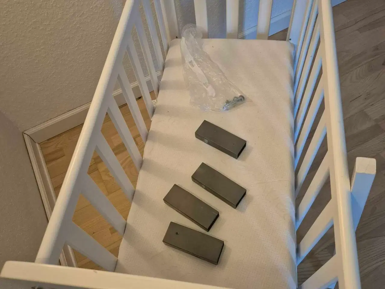 Billede 2 - Tremmeseng / Bedside crib 