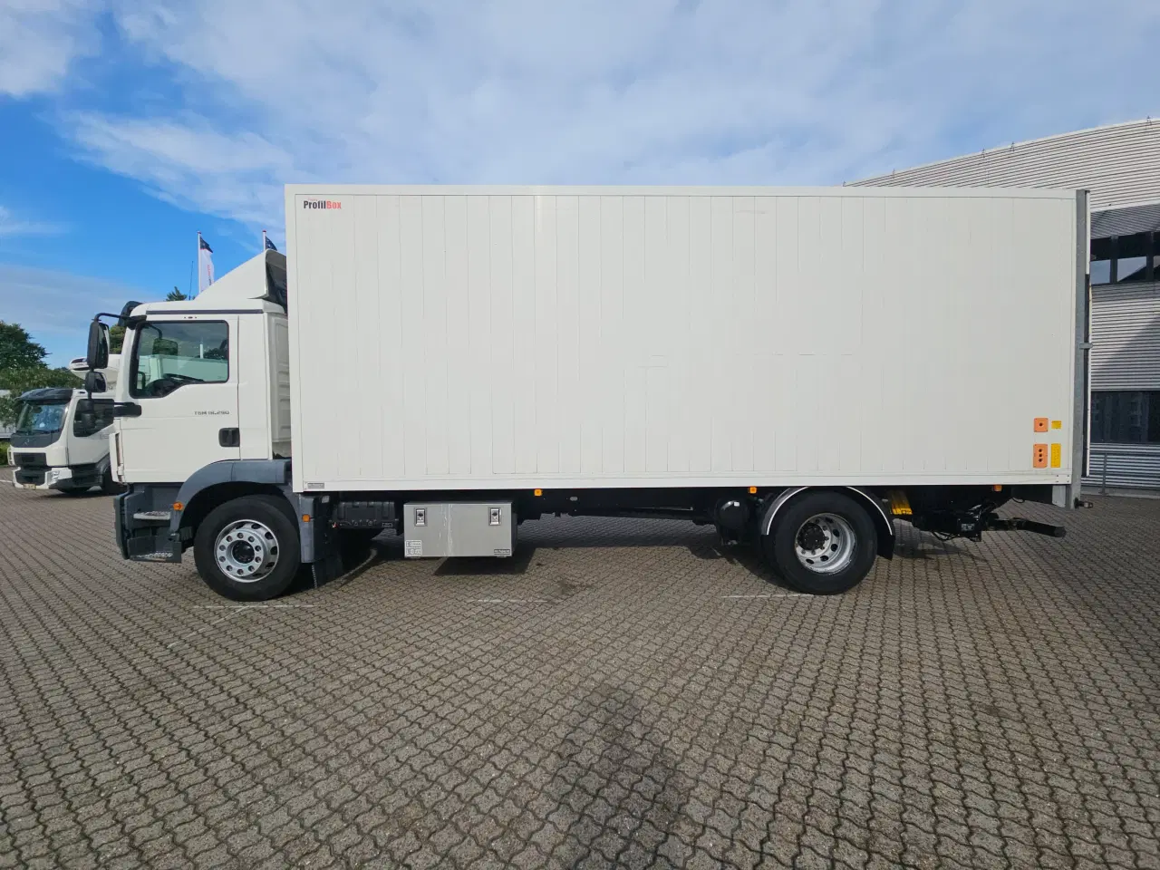 Billede 2 - MAN TGM 18.290, Lukket kasse