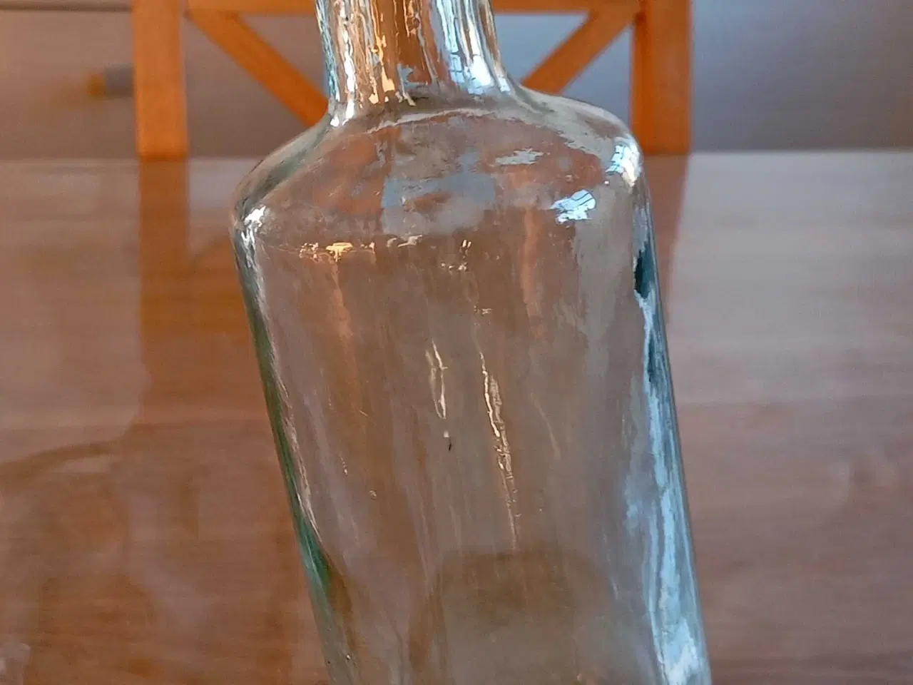 Billede 2 - Skæv flaske. Snapseflaske