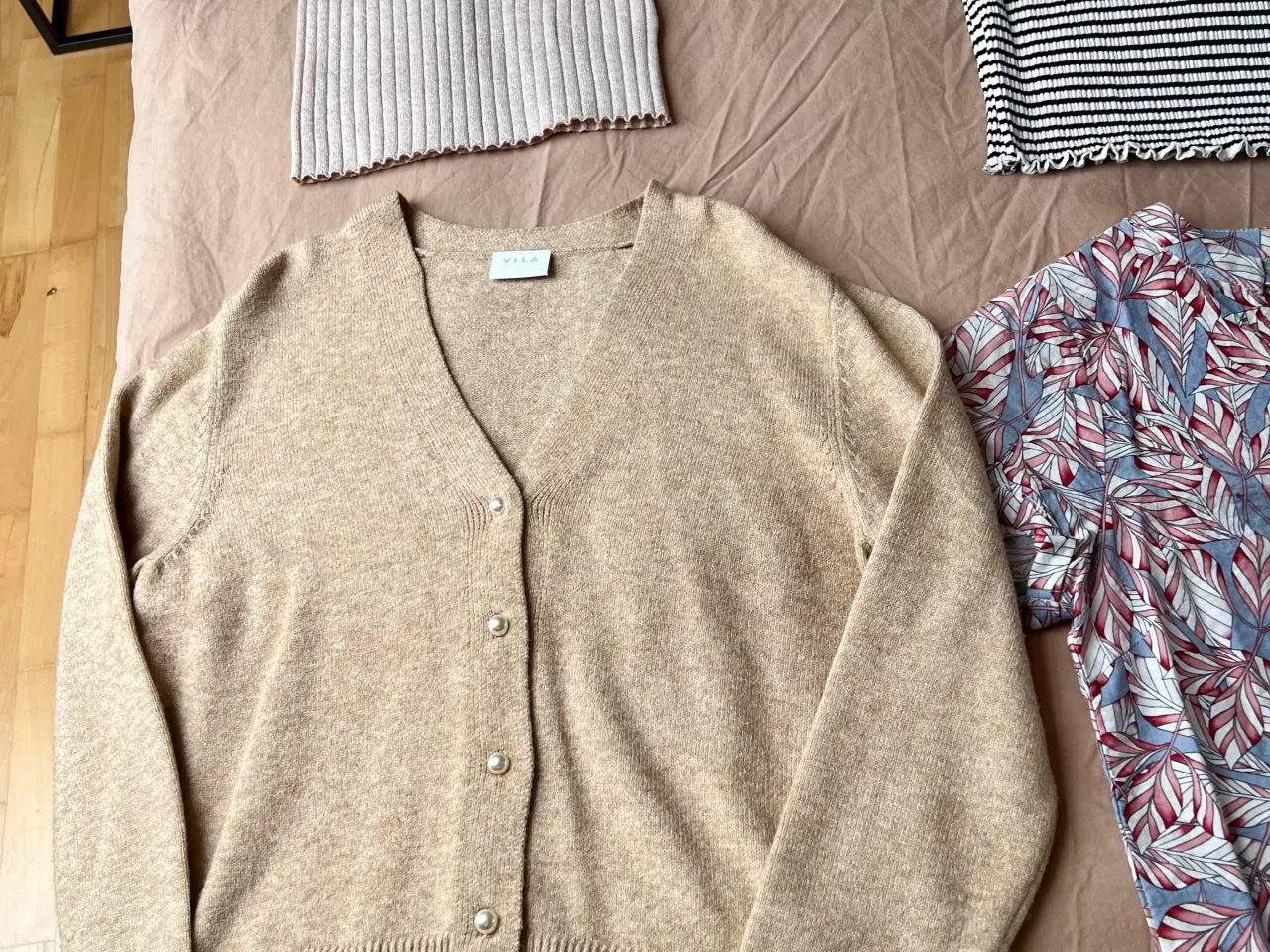 Billede 12 - 42 stk tøj str XS/S. Store rabatter. 