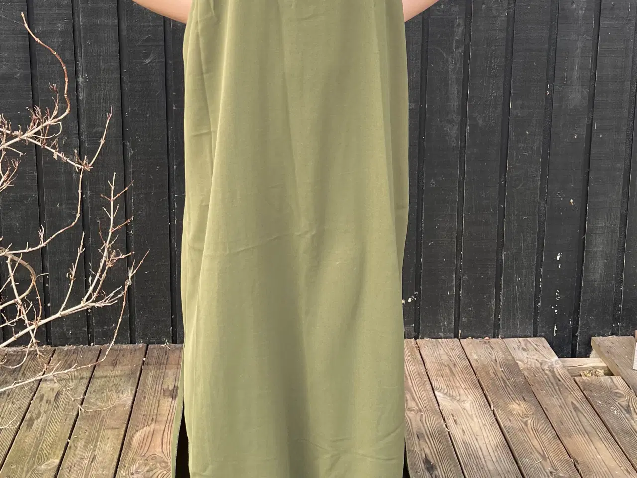Billede 3 - Let sommerkjole i olivengrøn